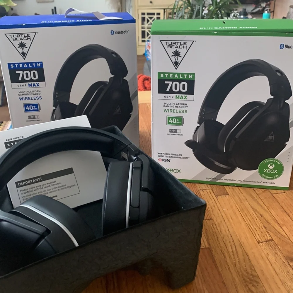 ** BRAND NEW NEVER USED** Turtle Beach Stealth 700 Gen 2 Bluetooth Playstation